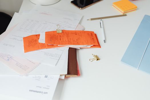 receipts folder